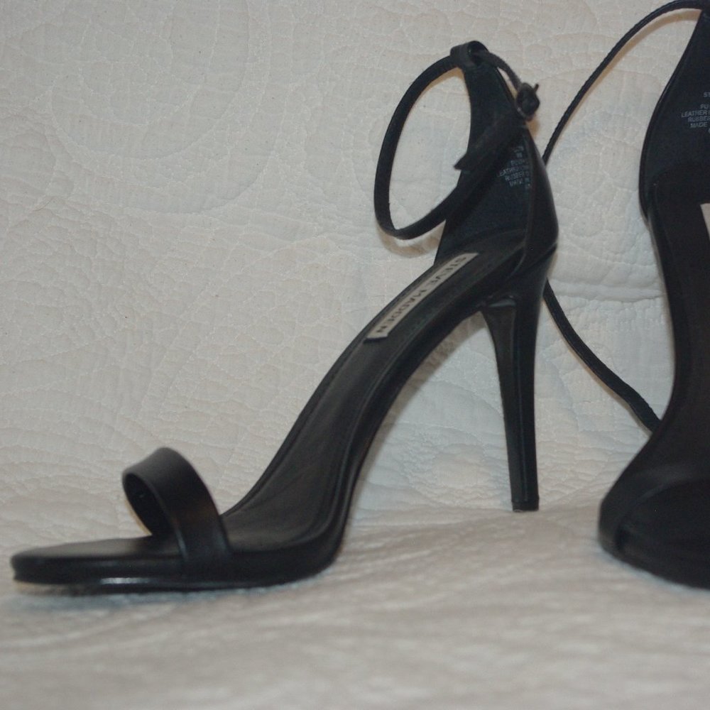 Steve Madden Strappy heel